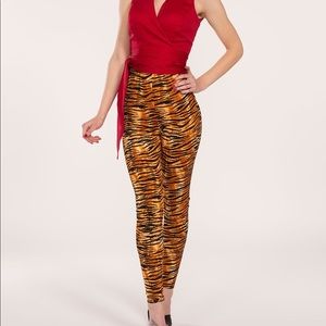 NWT Pinup Couture Peggy Knit Leggings Tiger XL